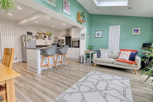 Kitchen/Diner- click for photo gallery